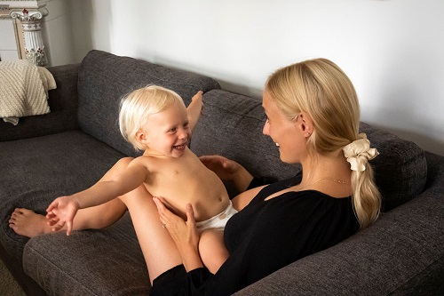 mamma con bambino 2 naty